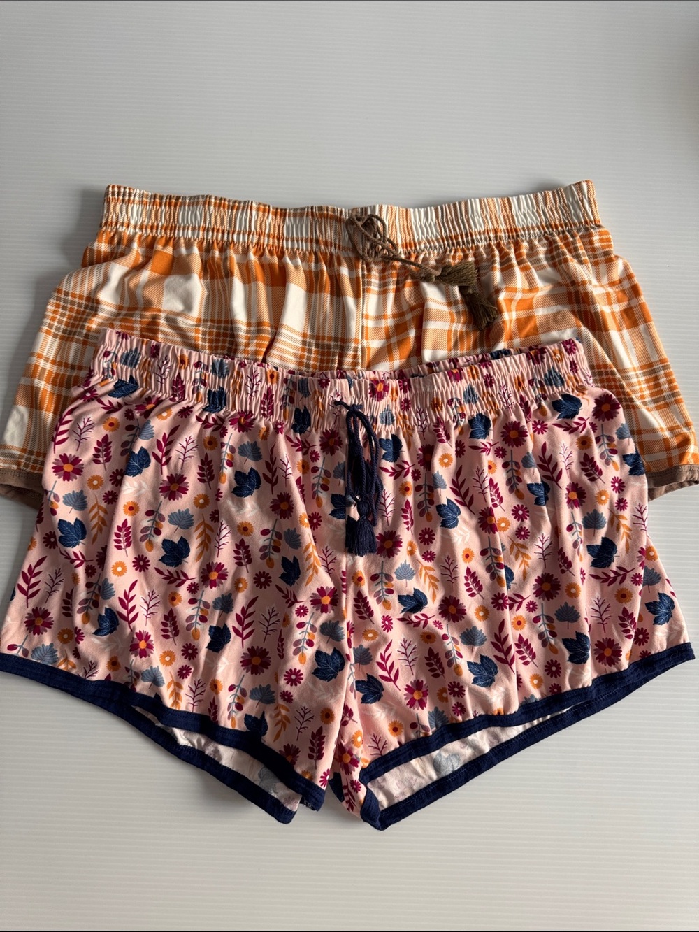 Pack of 2 Women's Pajama Shorts — Pink Floral & Orange Plaid